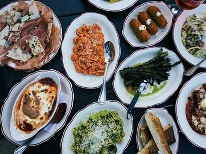Best of Nashville Bluebird Cafe Dinner and Drinks