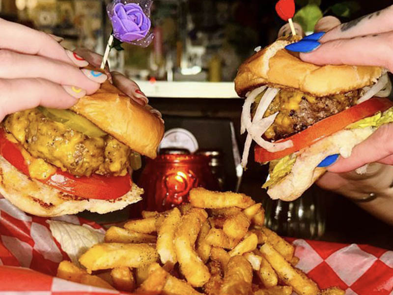 Dinos Best of Nashville burger